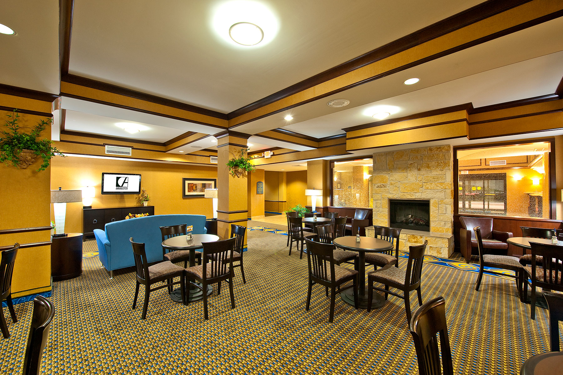 Holiday Inn Express Hotels & Suites - Arch-Con Corporation
